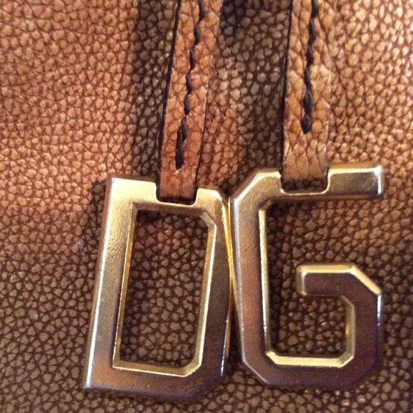 Auth. Dolce & Gabbana Camel Leather Shoulder Bag - Picture 4 of 15
